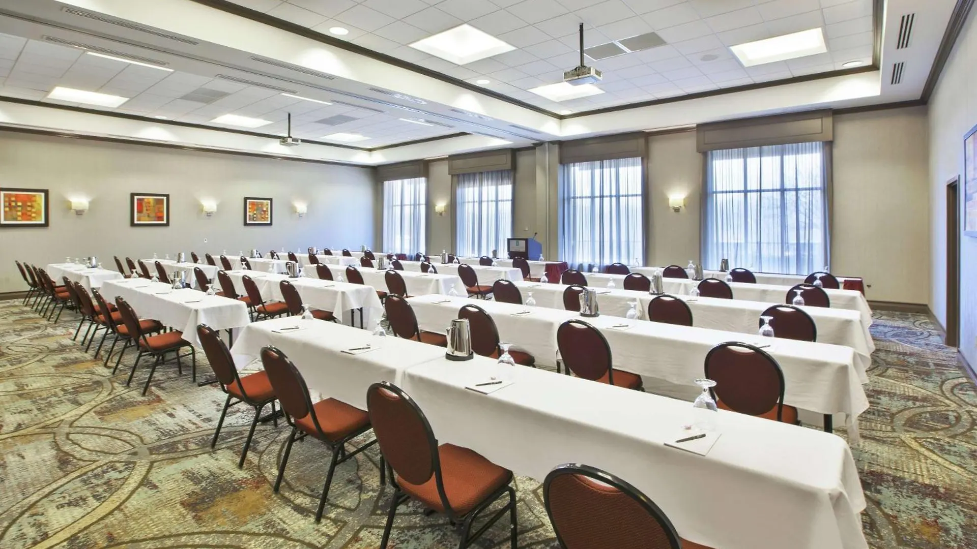 Embassy Suites Columbus - Airport Hotel